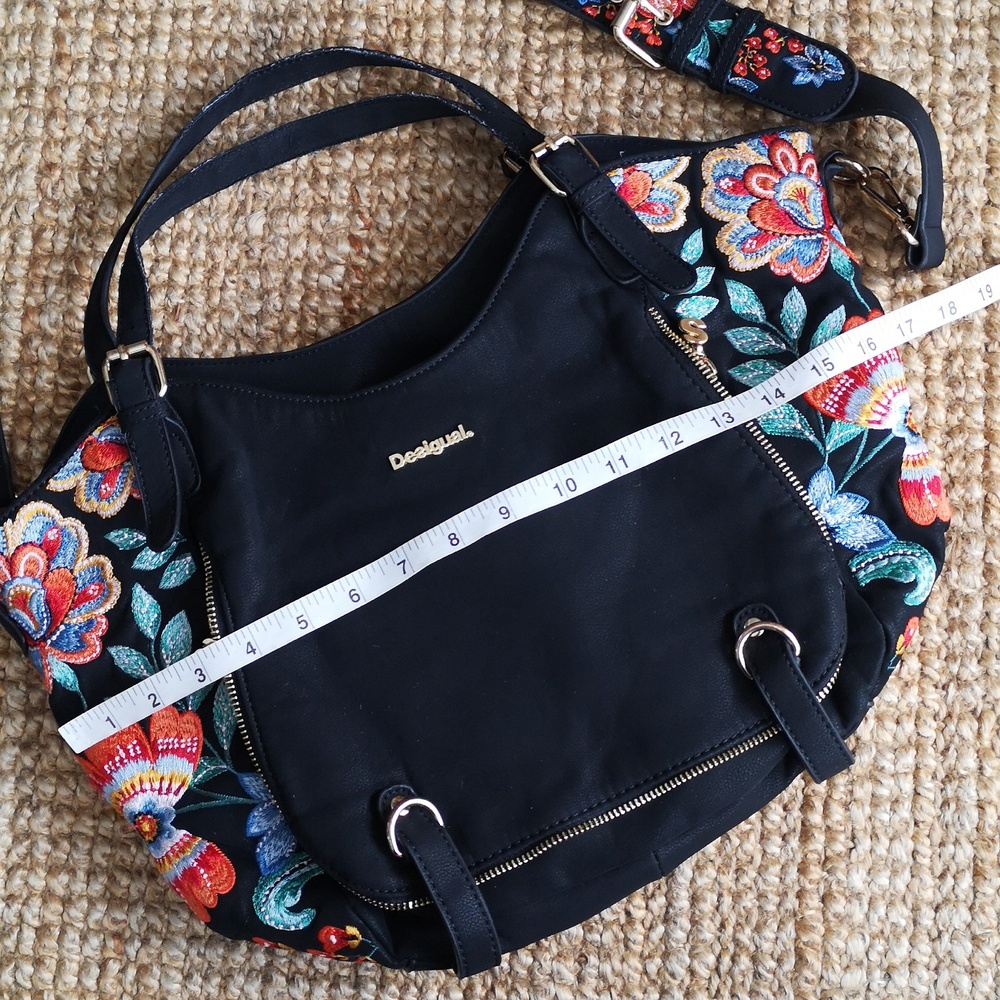Desigual Large Crossbody (A28) - Picture 11 of 15